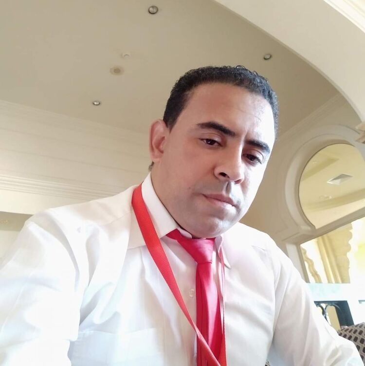 37898257  , 44 ,    Al Ghardaqah