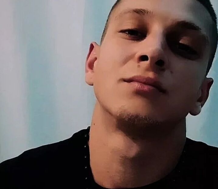  ,   Denis, 26 ,   ,   