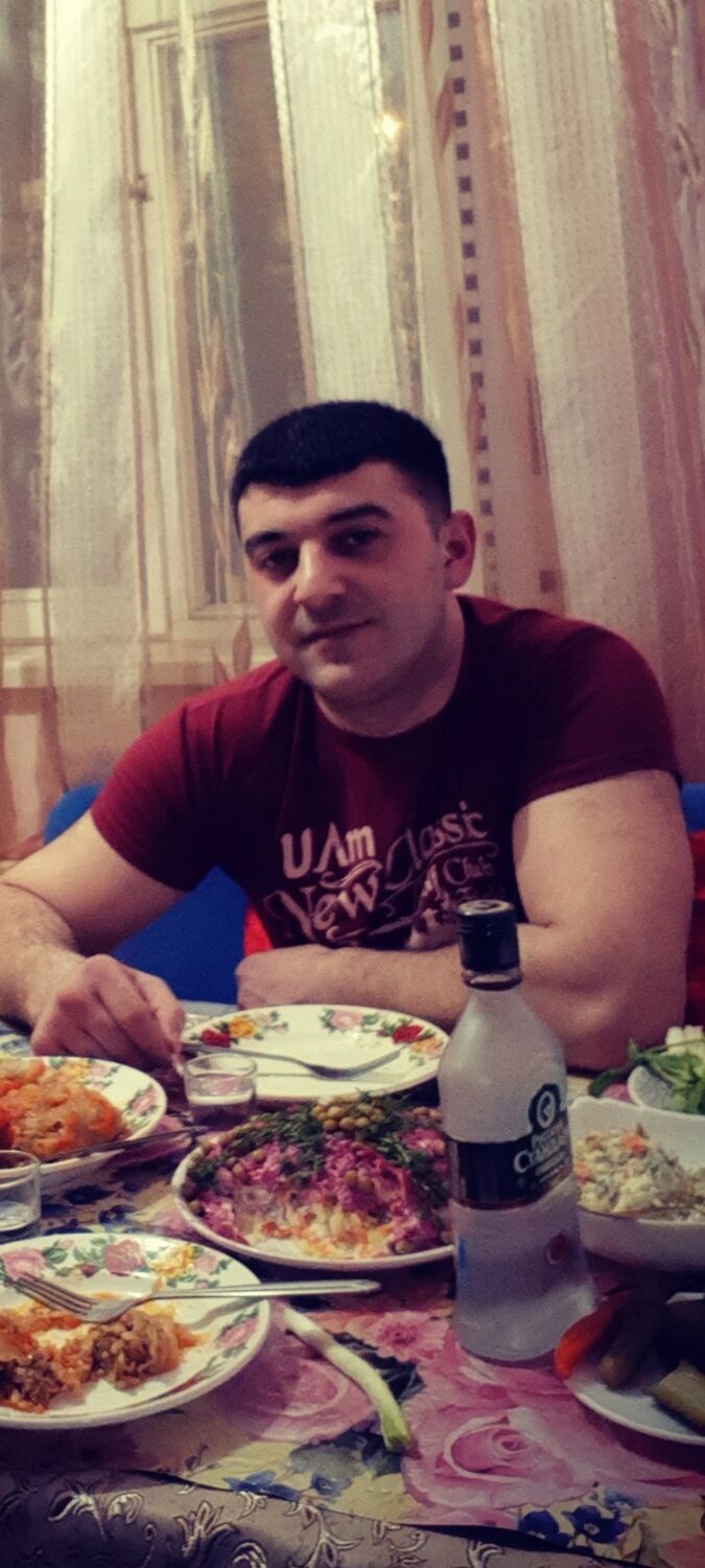  48977227  , 33 ,    