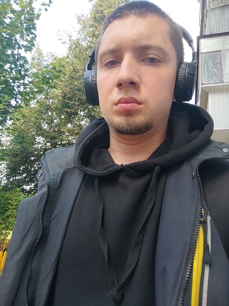  30073607  Ilya, 27 ,    