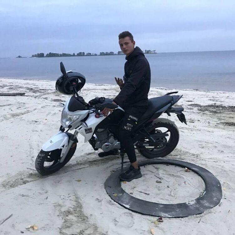  39182337  , 23 ,    