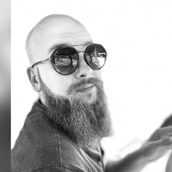  37047157  Alexander, 31 ,    