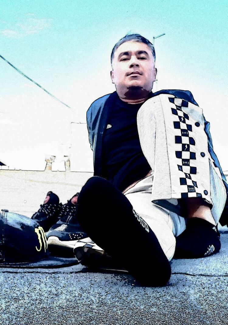  53046887  Hurik, 35 ,    