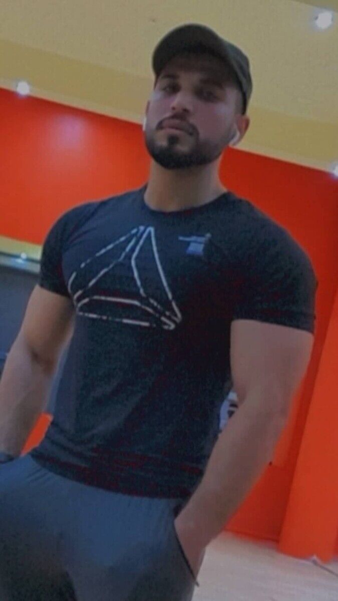  22495817  Younes, 34 ,    