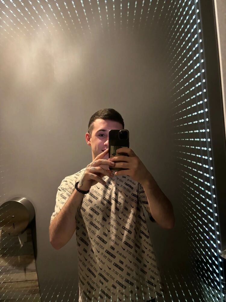  48852807  , 23 ,    