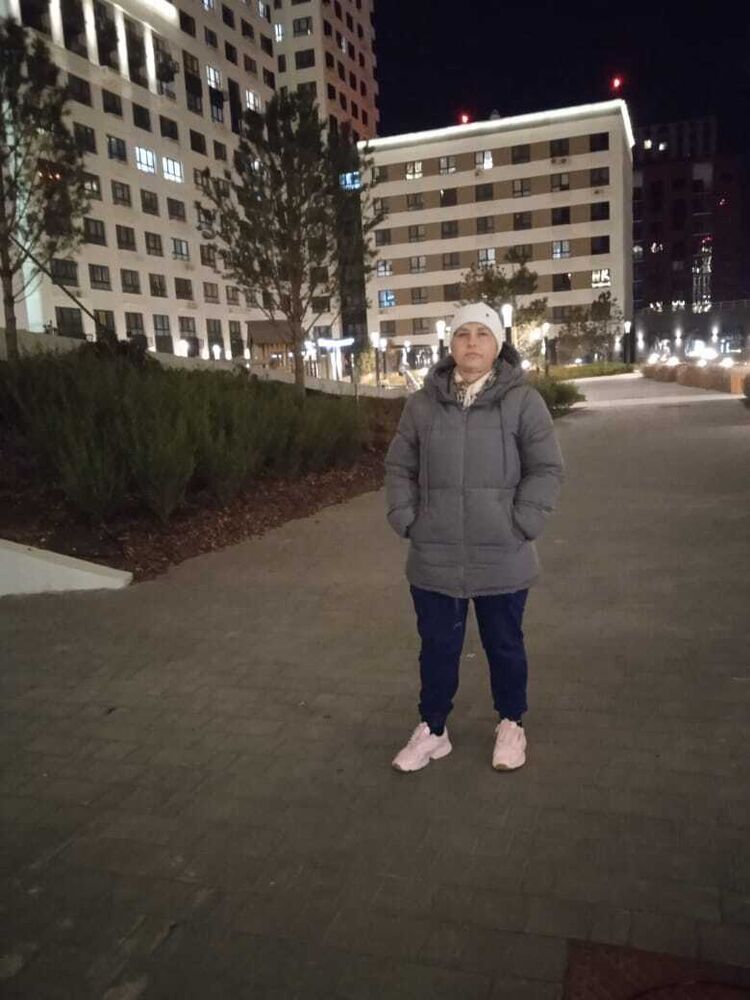  54204837  Anakonda, 40 ,    