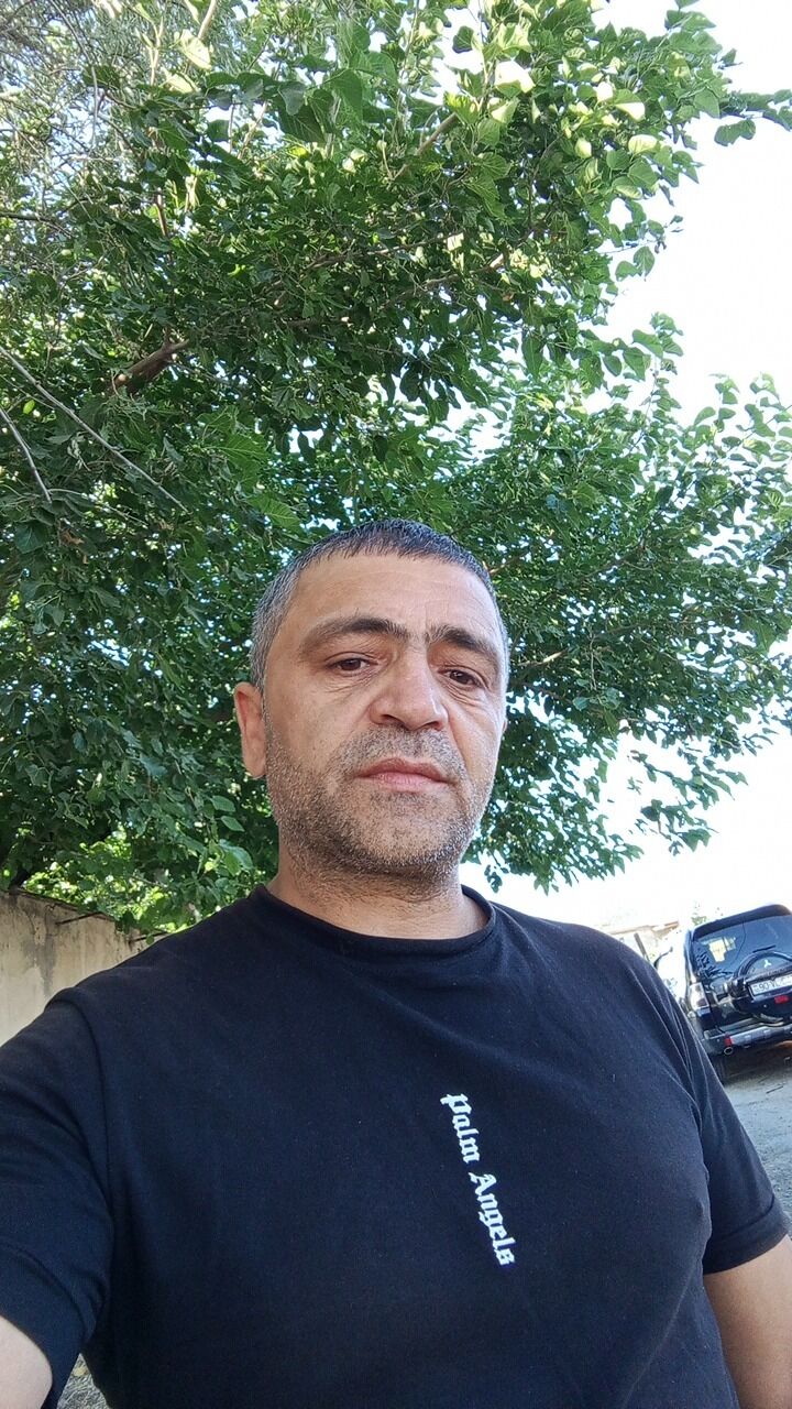  45129497  Ramin, 42 ,    