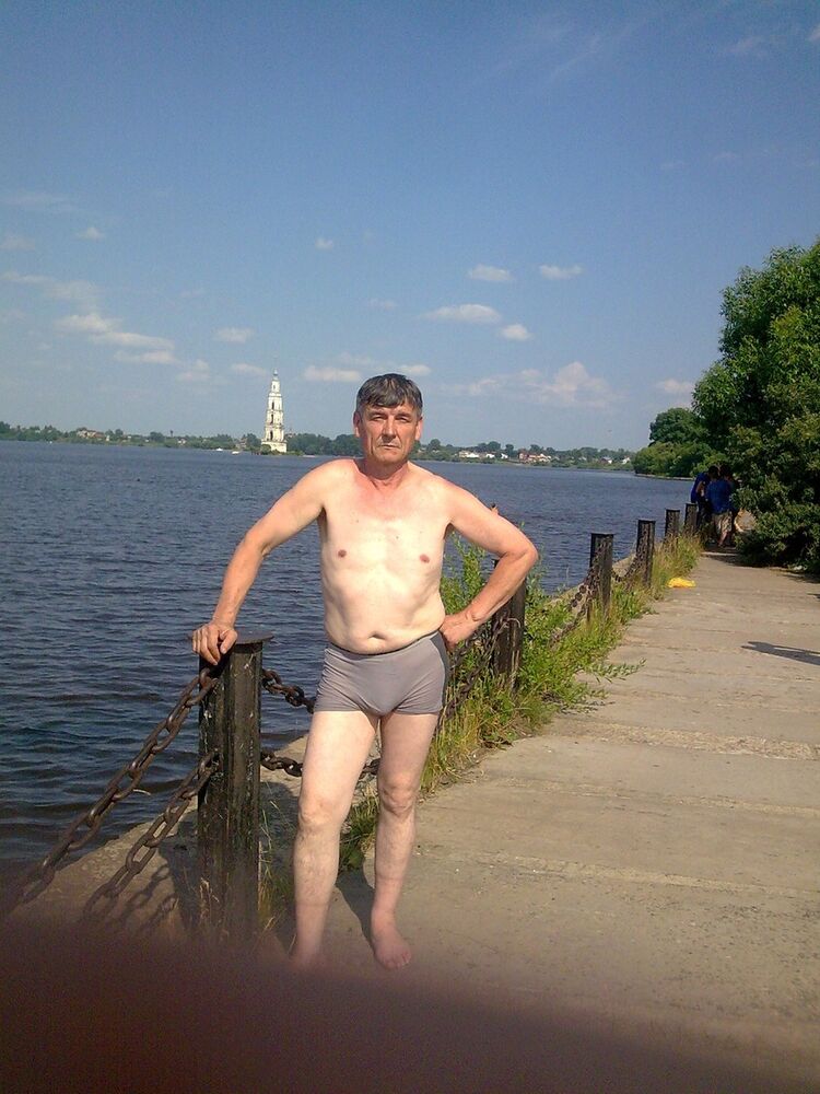  10241747  Sergei, 60 ,    