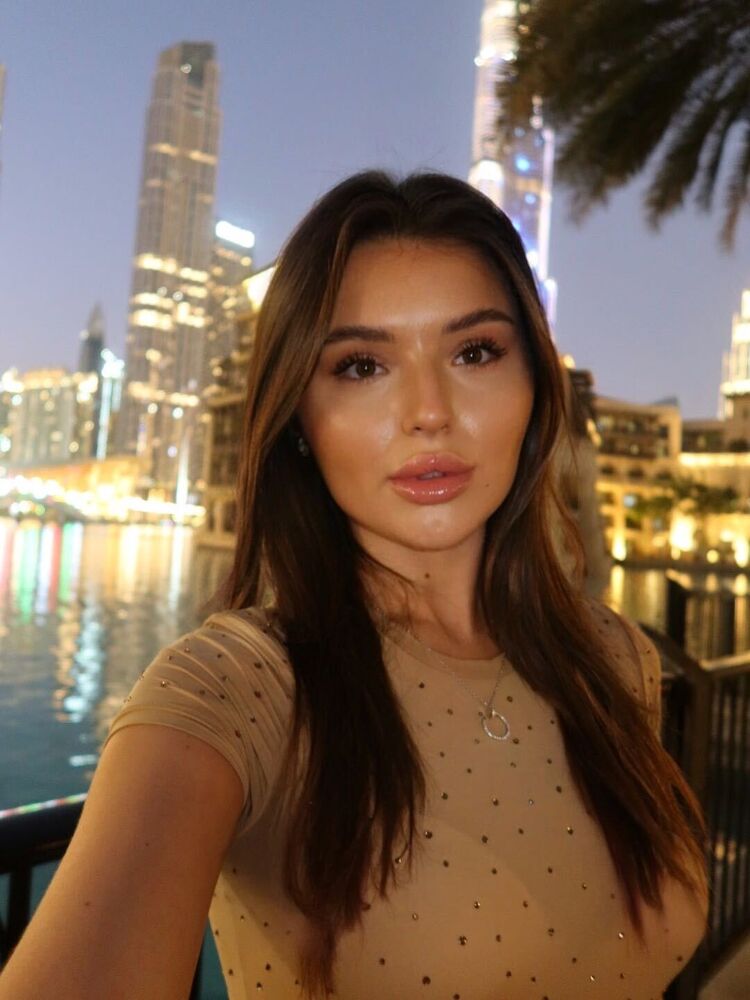  ,   Daria, 21 ,   ,   