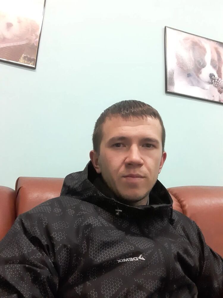  53421137  Denis, 33 ,    