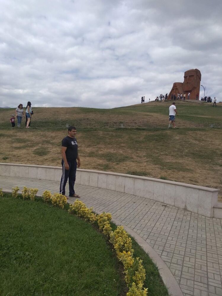  19443147  , 42 ,    -