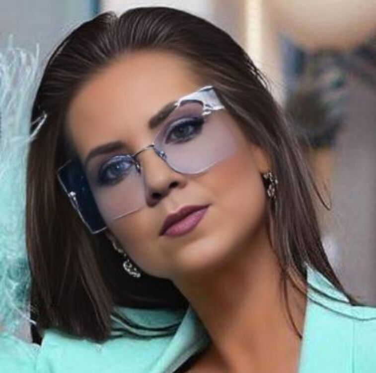  47742057  Valeria, 44 ,    