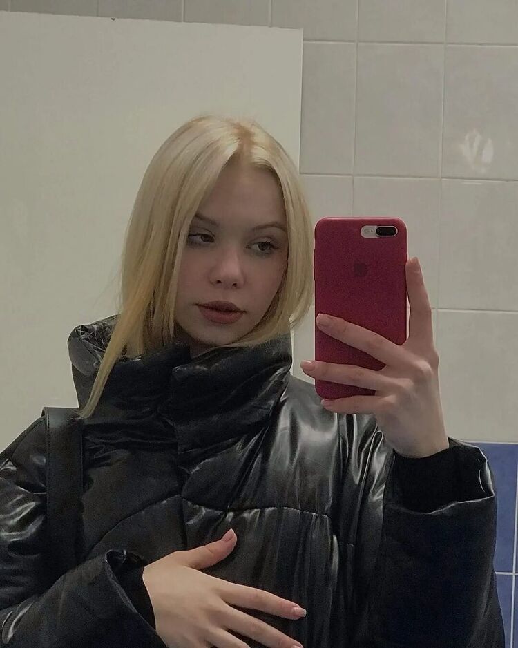  ,   Antonina, 21 ,   ,   , 