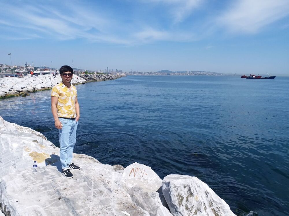  38111347  Bekzod, 35 ,    