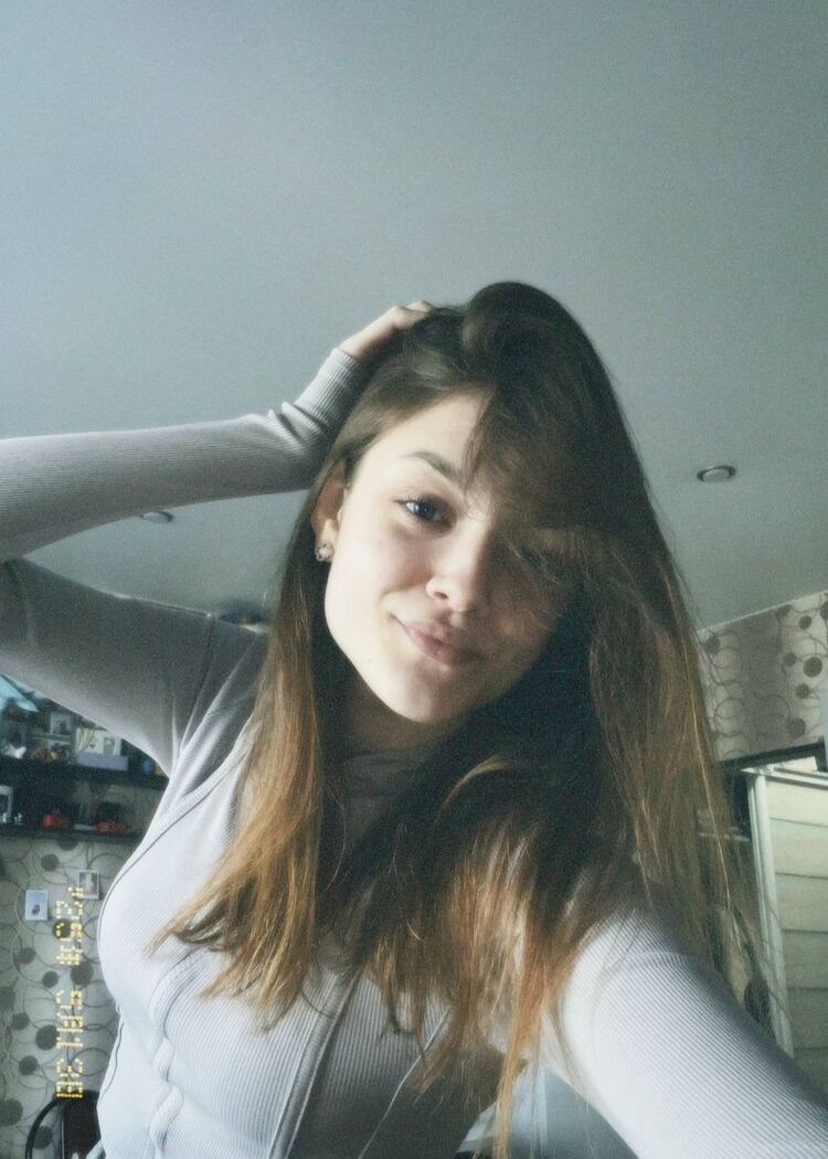  52613797  Alina, 18 ,    -