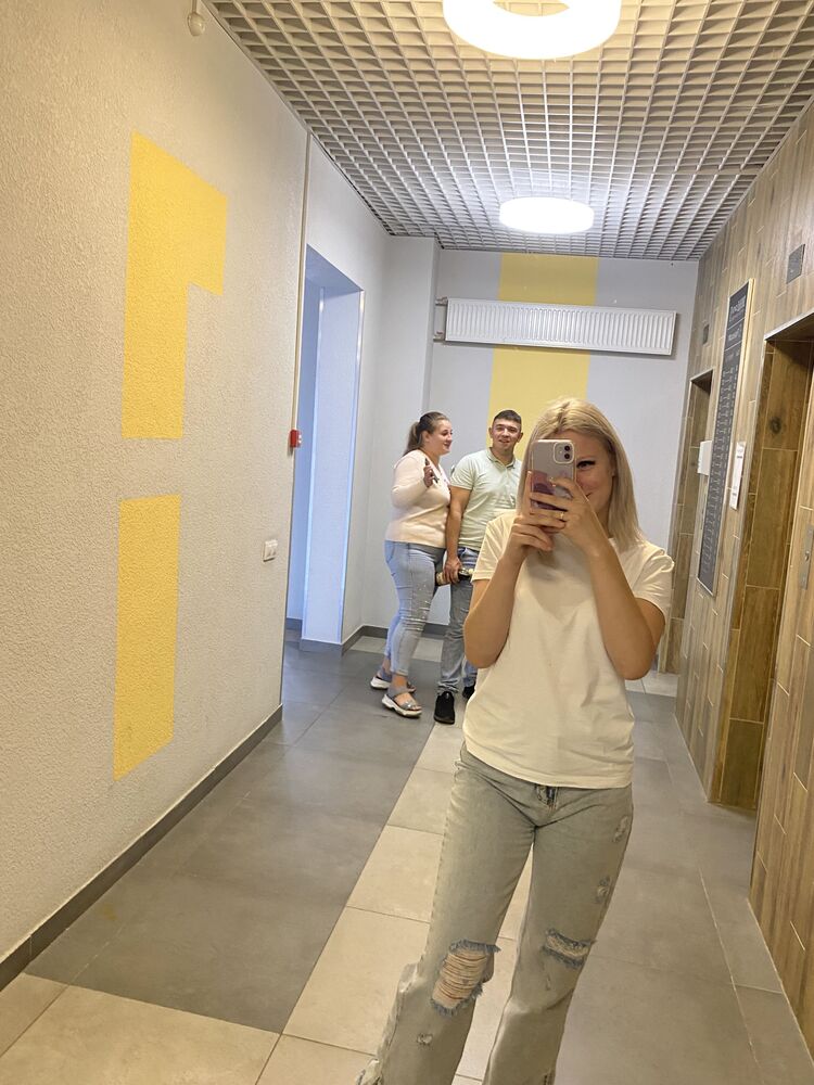  38419877  , 21 ,    