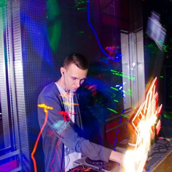  18854317  Tony, 34 ,    