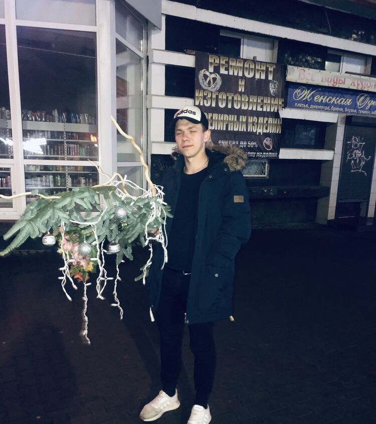  ,   Sergei, 29 ,   