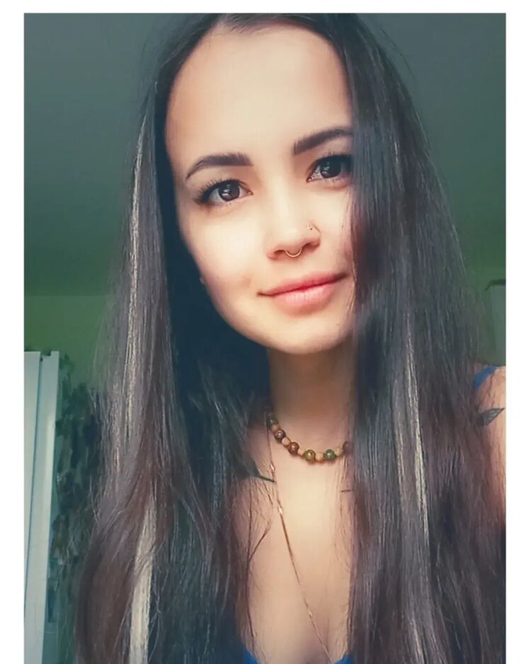 43112807  Elena, 28 ,    