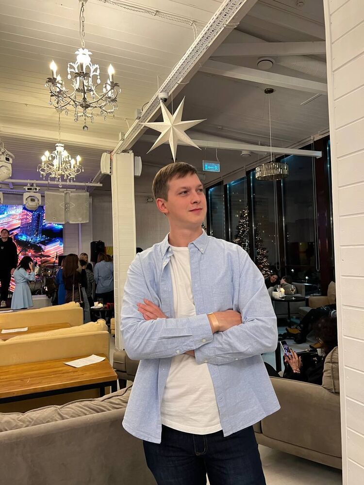  37466857  Pavel, 33 ,    