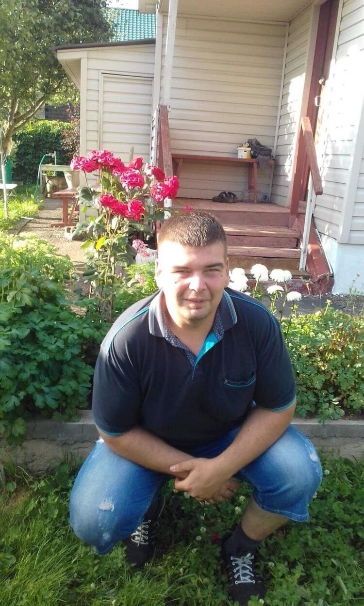  52545357  Alexander, 37 ,    