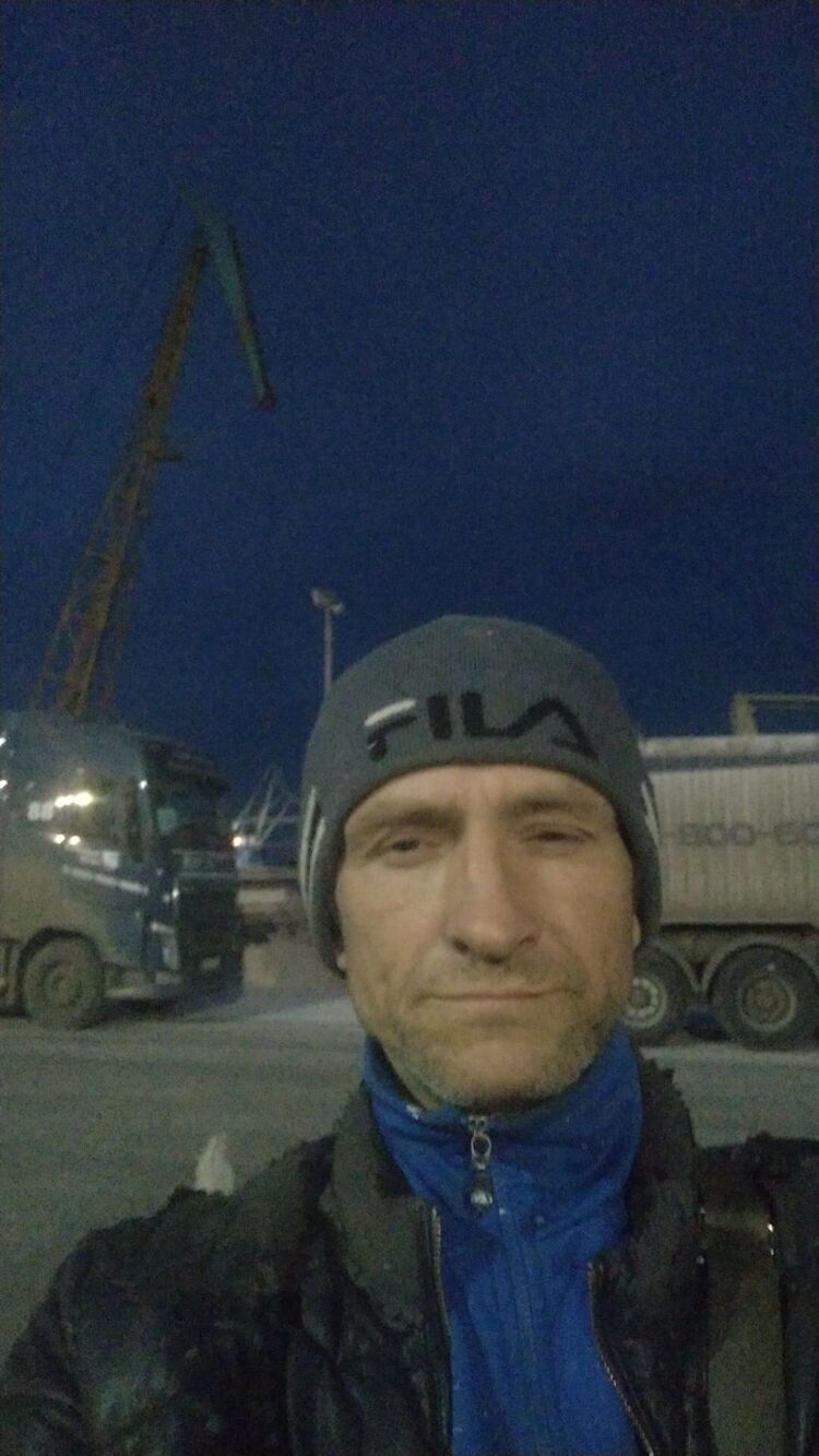  33569087  Andrei, 50 ,    --