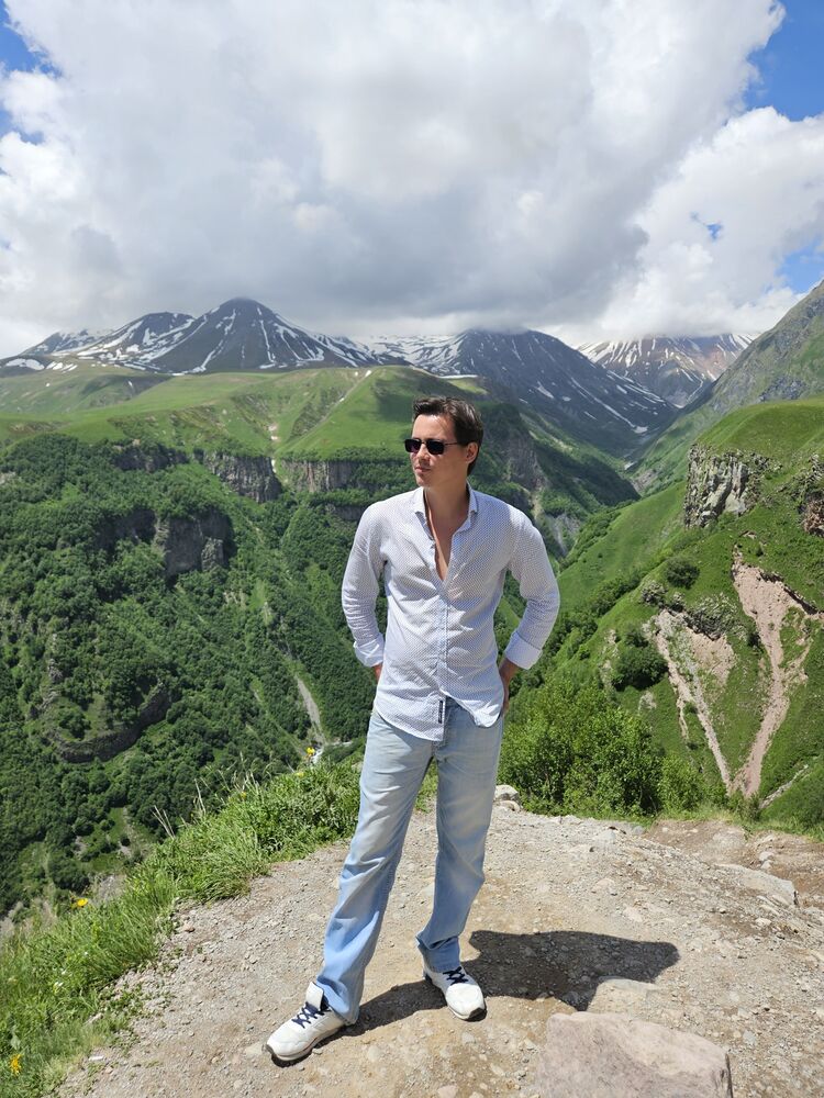  44243287  Nikolai, 30 ,    Alanya