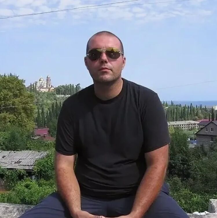  51267297  Sergey, 45 ,    