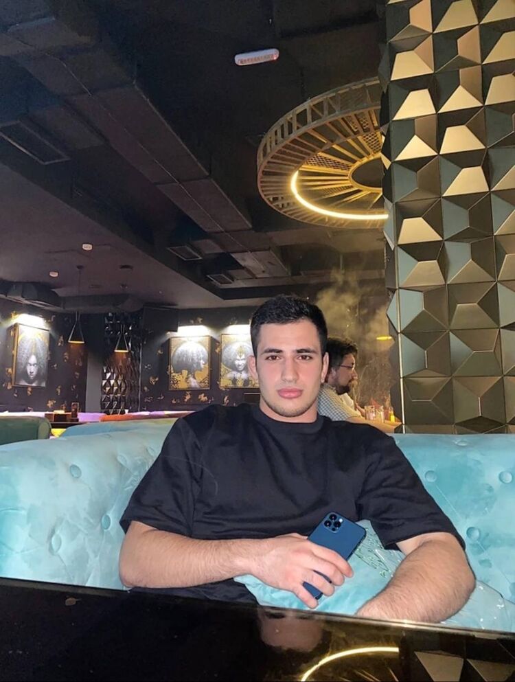  ,   Fred, 27 ,   ,   