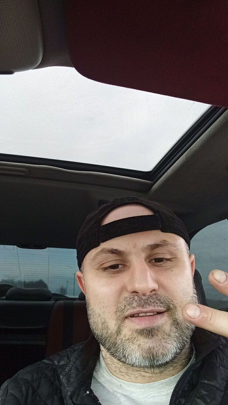  51409167  Artur, 33 ,    