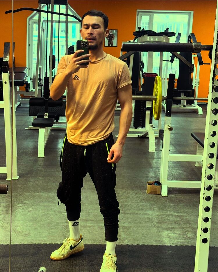  53857557  Muslim, 28 ,    