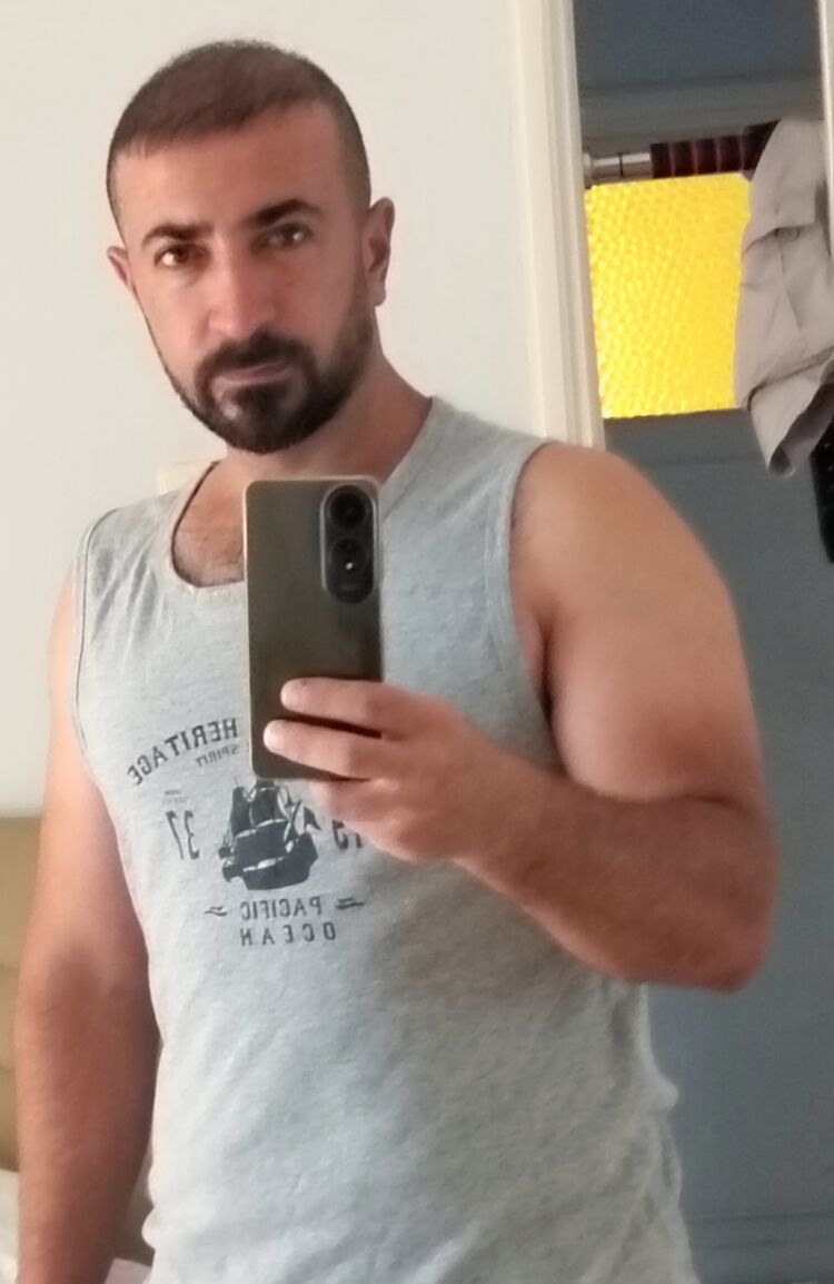  53059087  Selim, 40 ,    Tuzla