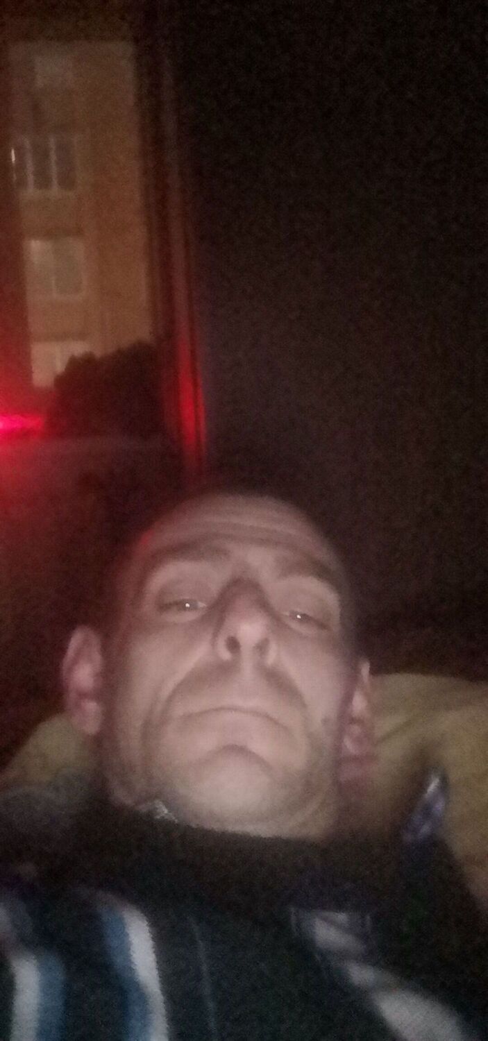  40411607  , 37 ,    