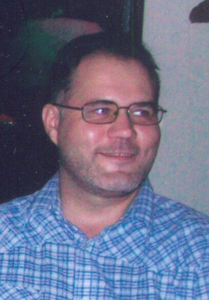  ,   Yevgeniy, 52 ,   ,   , c 
