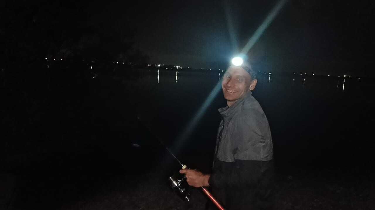  40464677  , 44 ,    