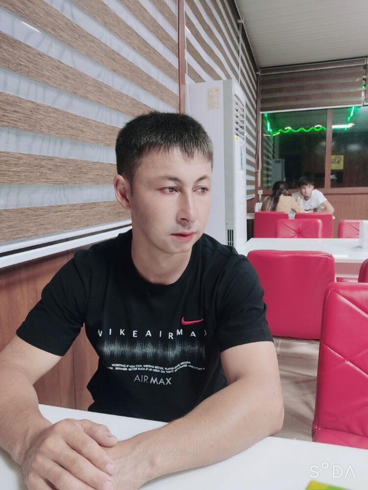  24590237  Ruslan, 32 ,    