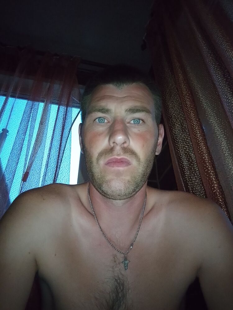  52084907  Ivan, 34 ,    