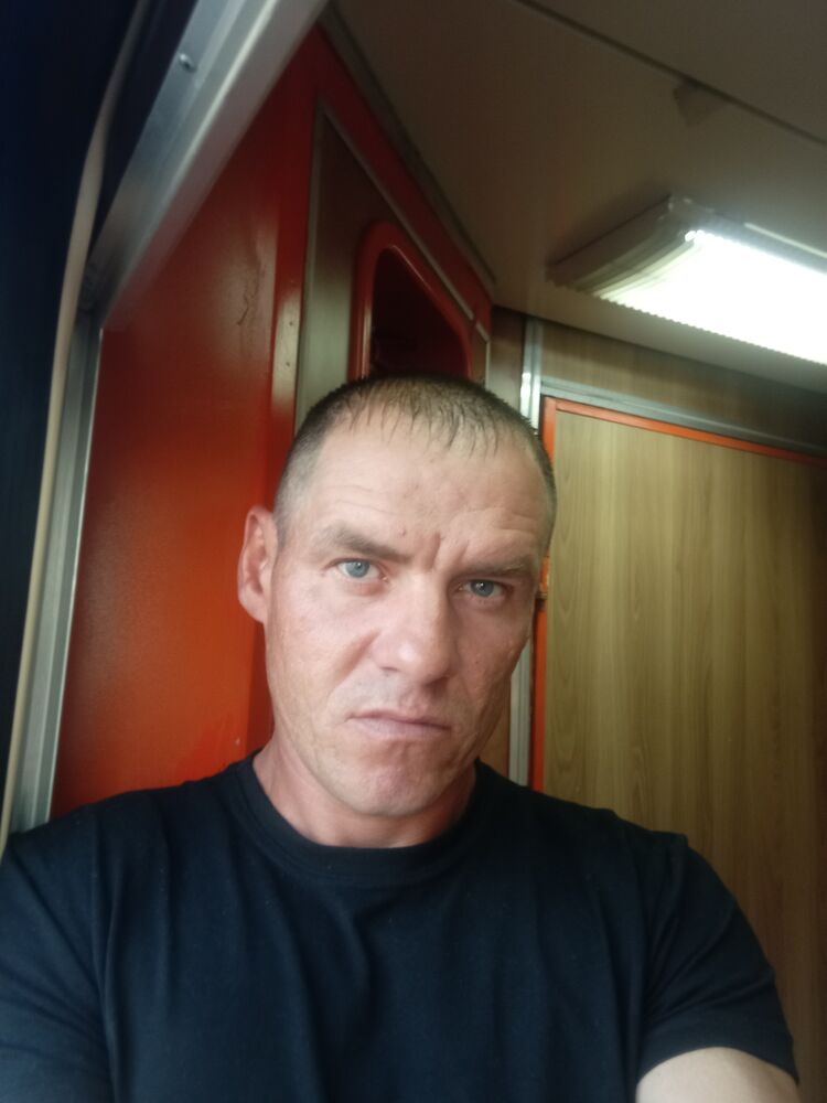  44033327  , 37 ,    