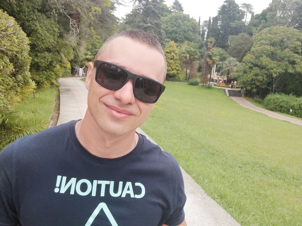  26939097  Konstantin, 34 ,    