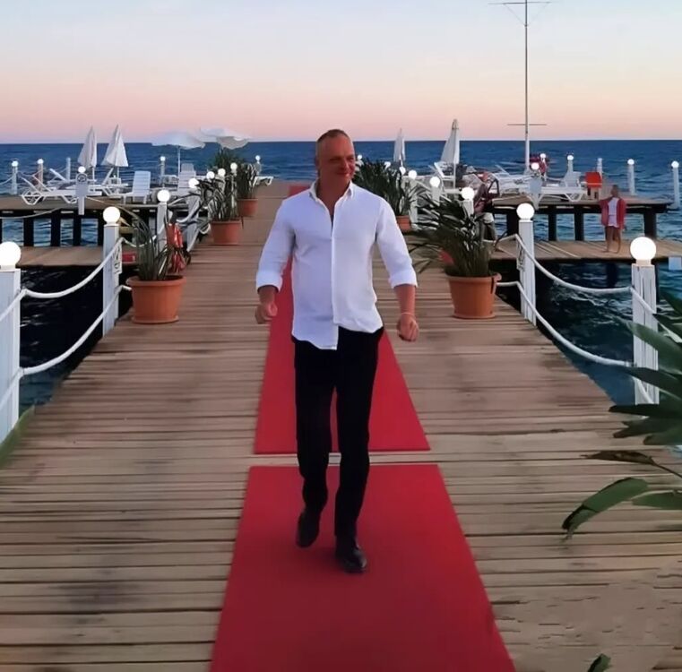 ,   Kerem, 44 ,   ,   