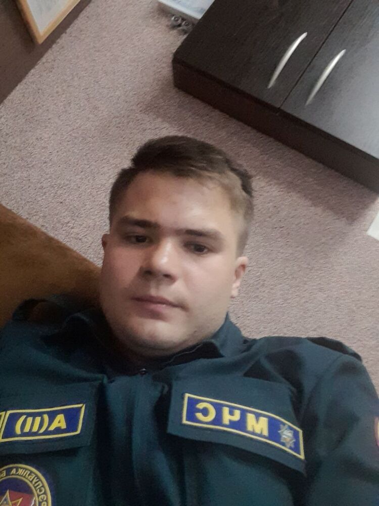  43882737  , 22 ,    