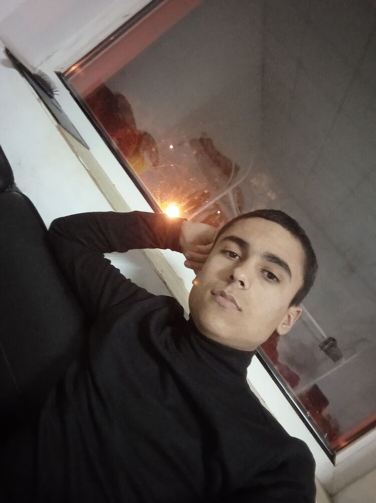  30183867  , 21 ,    