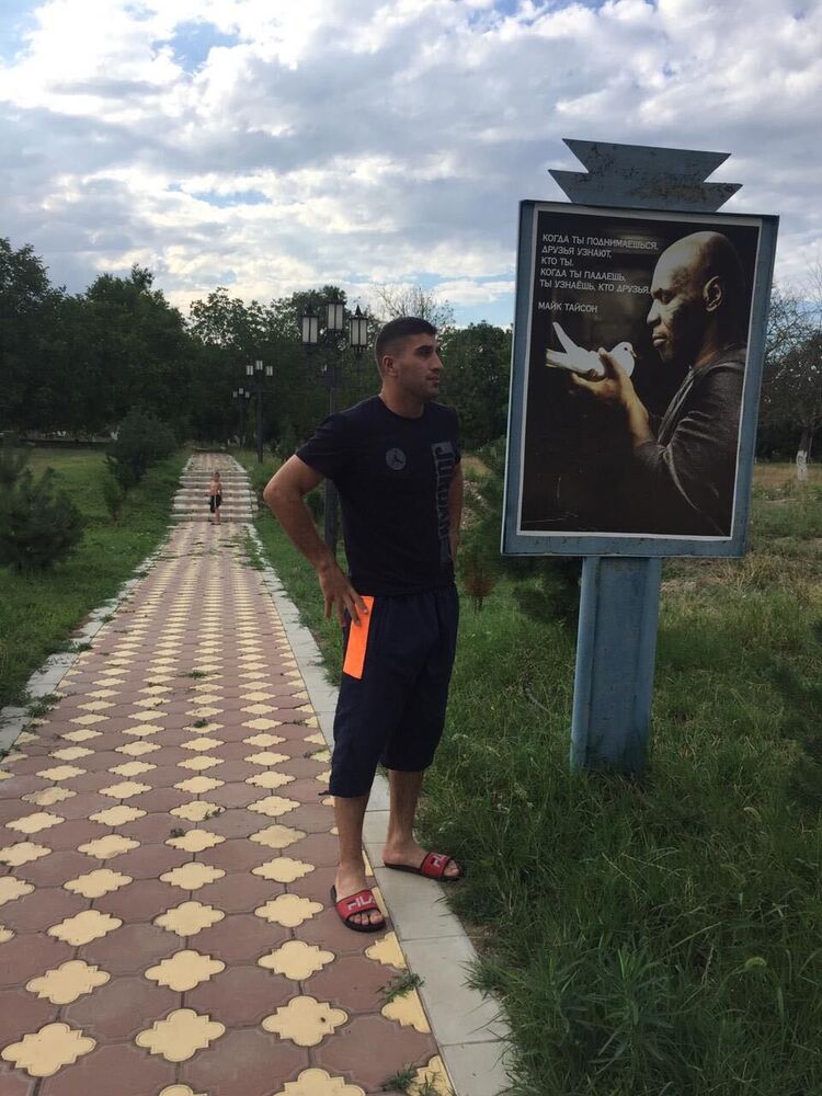  --,   Murad, 29 ,   ,   , 