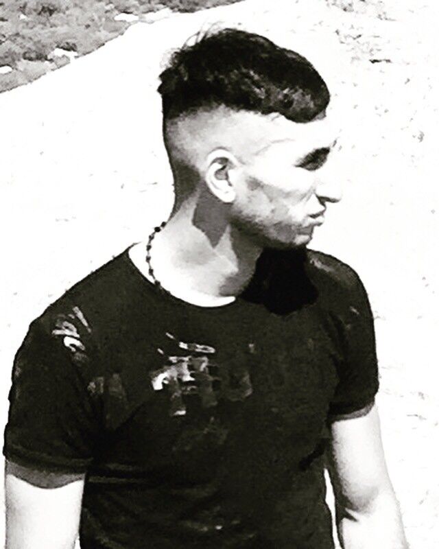  18913687  , 32 ,    