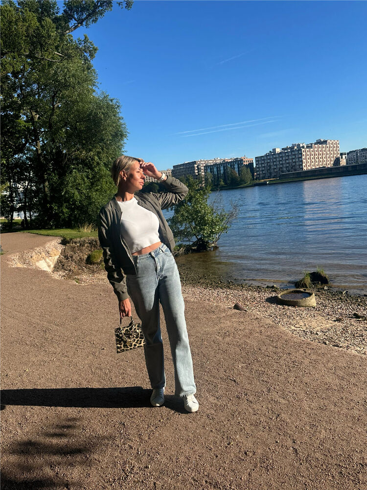  54137517  , 43 ,    -