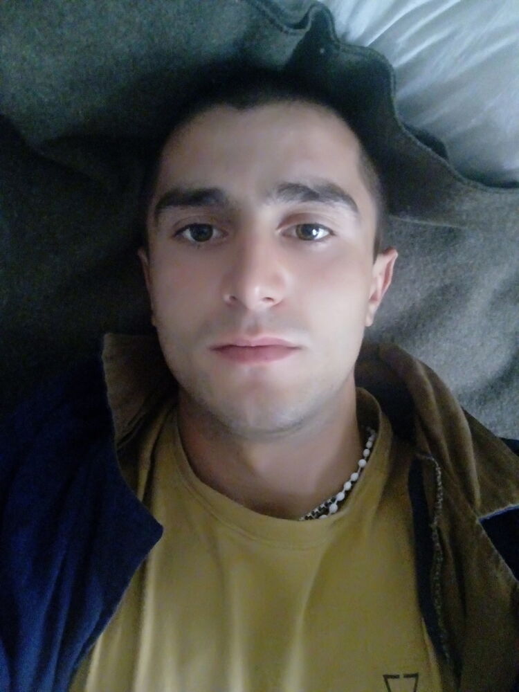  9858137  Aleksey, 31 ,    