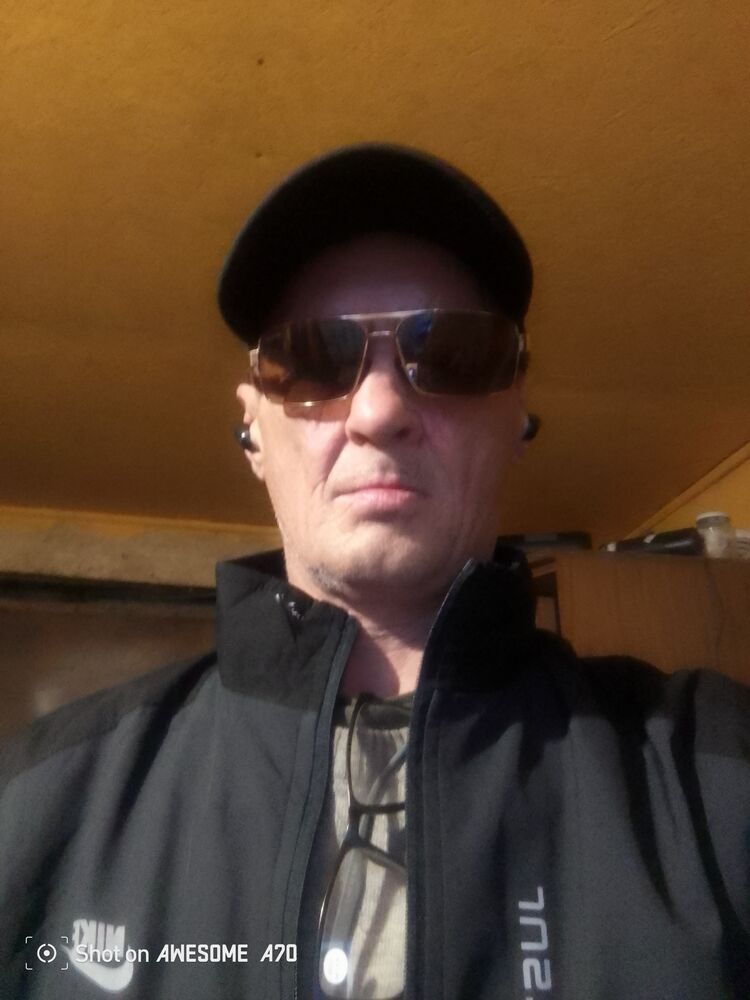 42283867  Sanj, 50 ,    