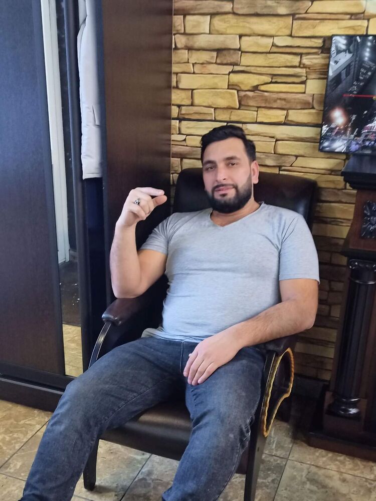  45214357  Mustafa, 41 ,    