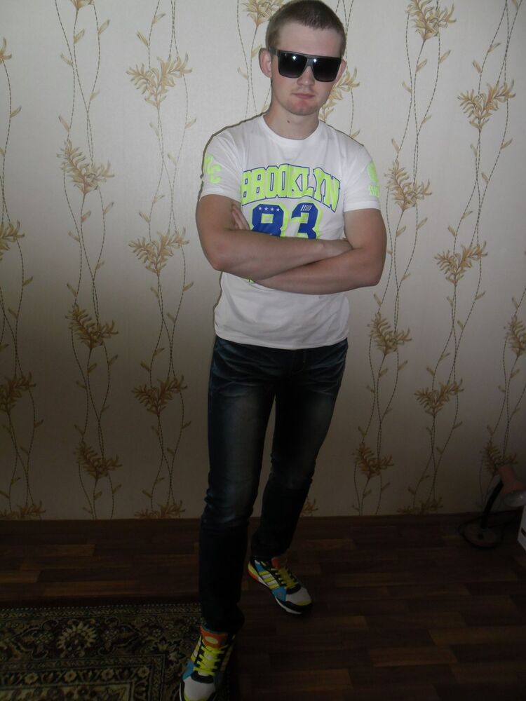  8527997  Maska, 34 ,    