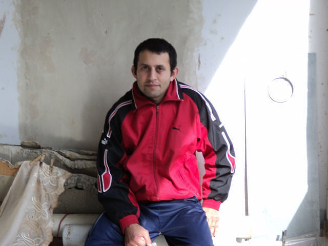  7252137  Suren, 44 ,    